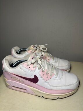 Nike Women’s White & Pink Air Max 90 2021 leather GS pink foam Sneakers